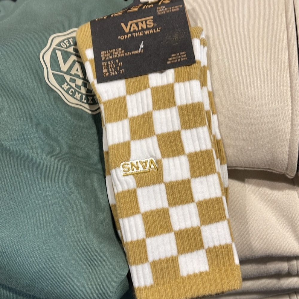 VANS "Off The Wall" socks Checkerboard 
NWT (1 pair) - Picture 8 of 16